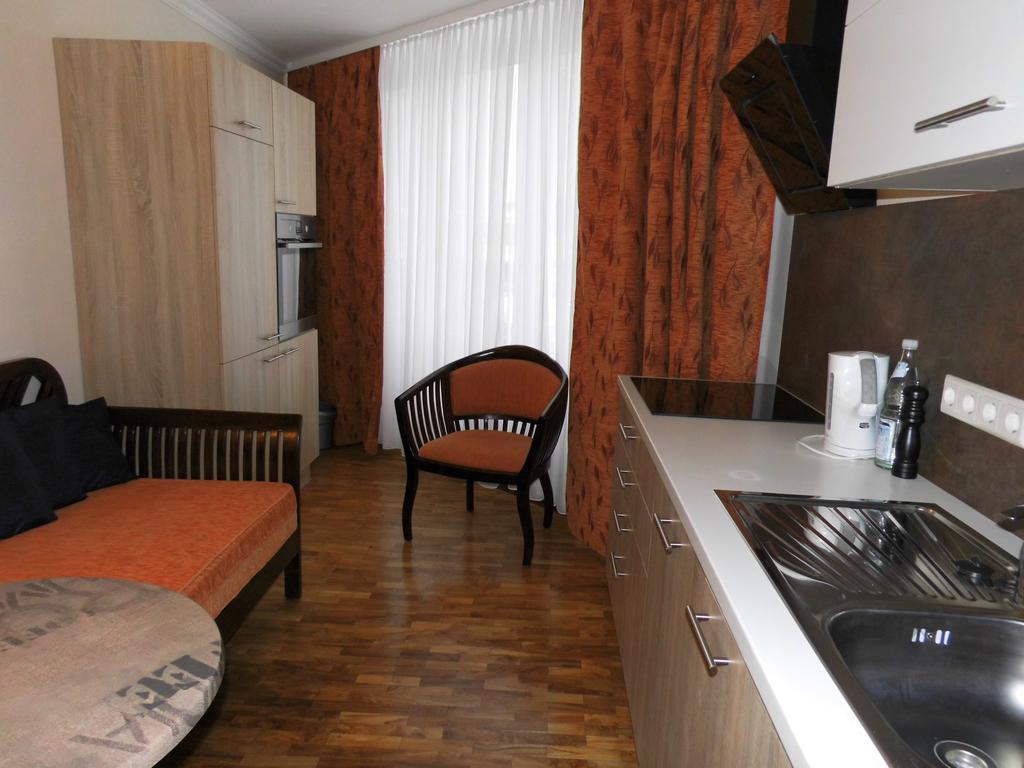 Aparthotel Guzulka & Restaurant Берлін Екстер'єр фото