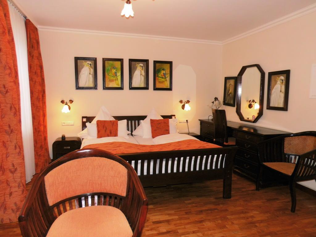 Aparthotel Guzulka & Restaurant Берлін Екстер'єр фото