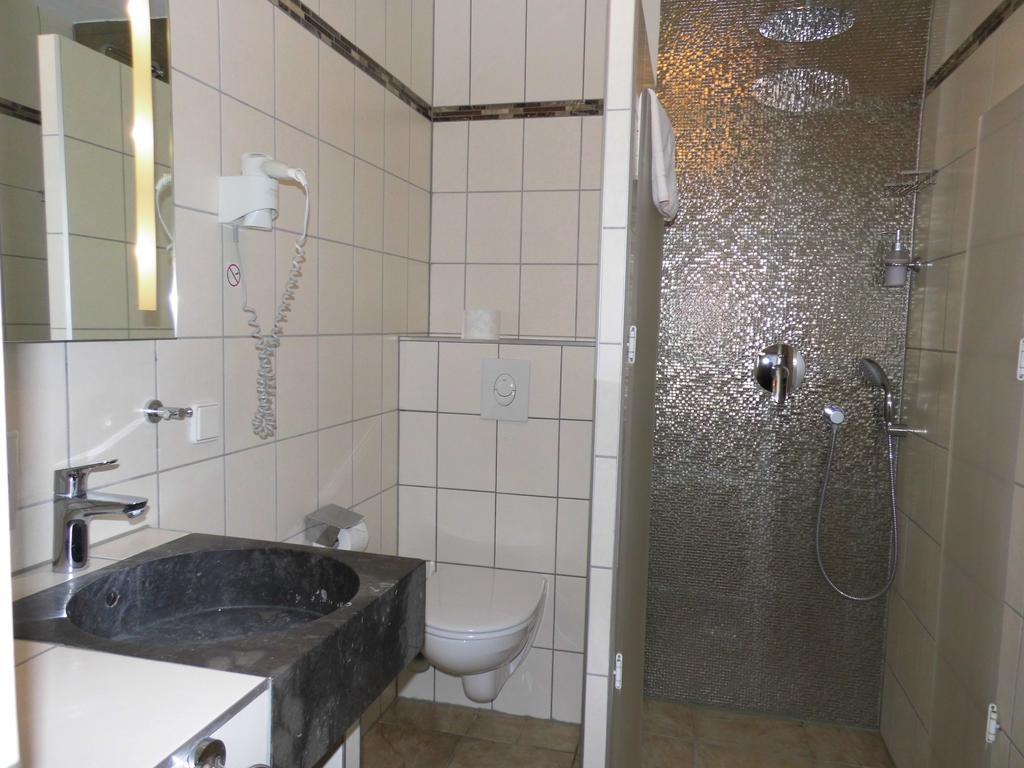Aparthotel Guzulka & Restaurant Берлін Екстер'єр фото