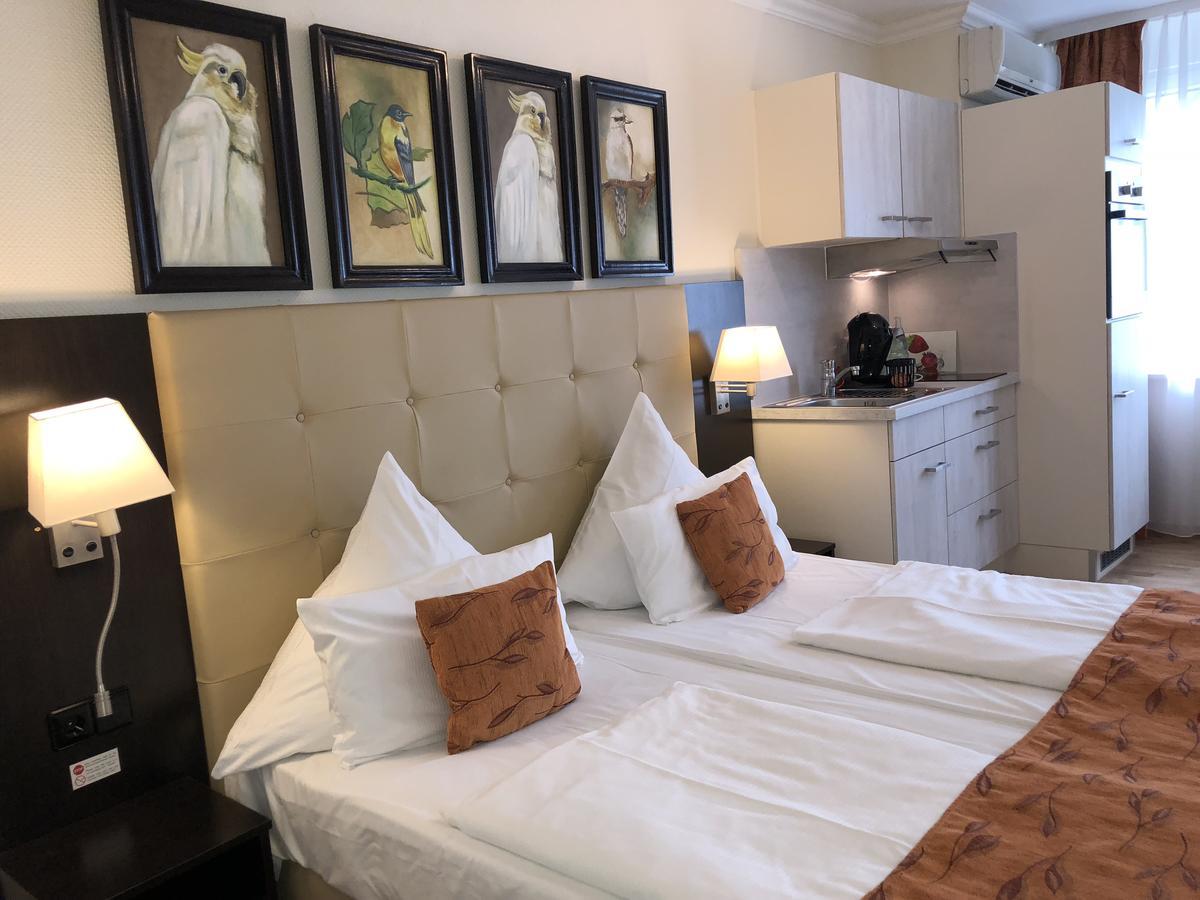 Aparthotel Guzulka & Restaurant Берлін Екстер'єр фото